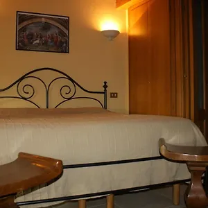 https://farm-house-castelmontioni-lazise.hotelinveneto.com